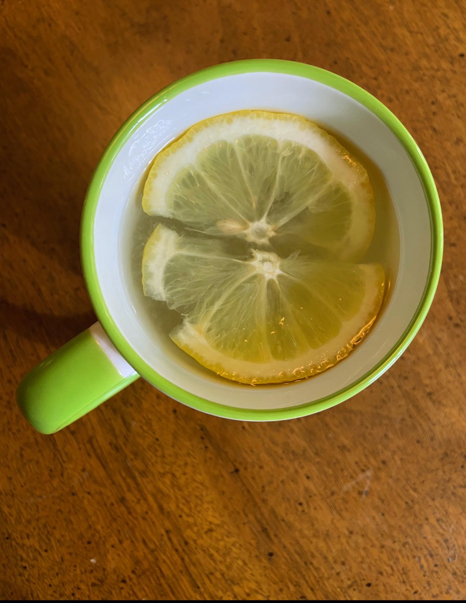 overhead photo of the infused hot toddy